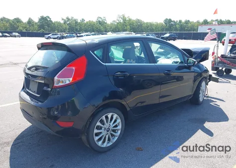 2017 Ford Fiesta Titanium z USA, uszkodzony, nr VIN 3FADP4FJ3HM123942